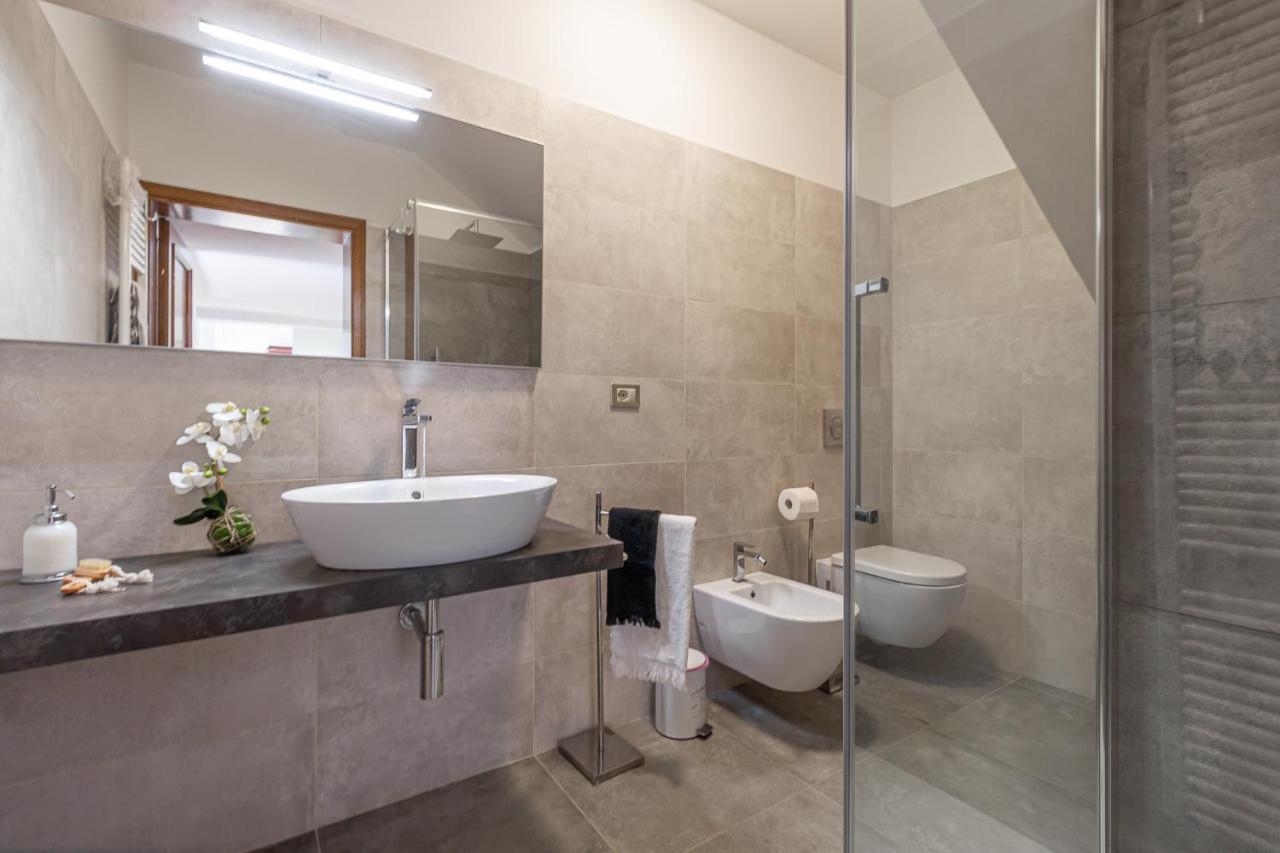 Spacious Apartment With Garden & Air Conditioning - La Grande Finestra Chiusi Exterior photo
